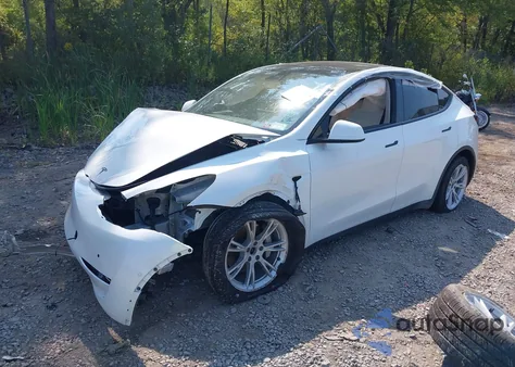 2022 Tesla Model Y Long Range Dual Motor All-Wheel Drive from USA, damaged, VIN 7SAYGDEEXNF355439